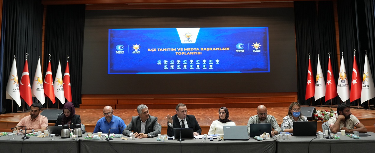 39 İLÇE  "TANITIM MEDYASI" BİR MASADA