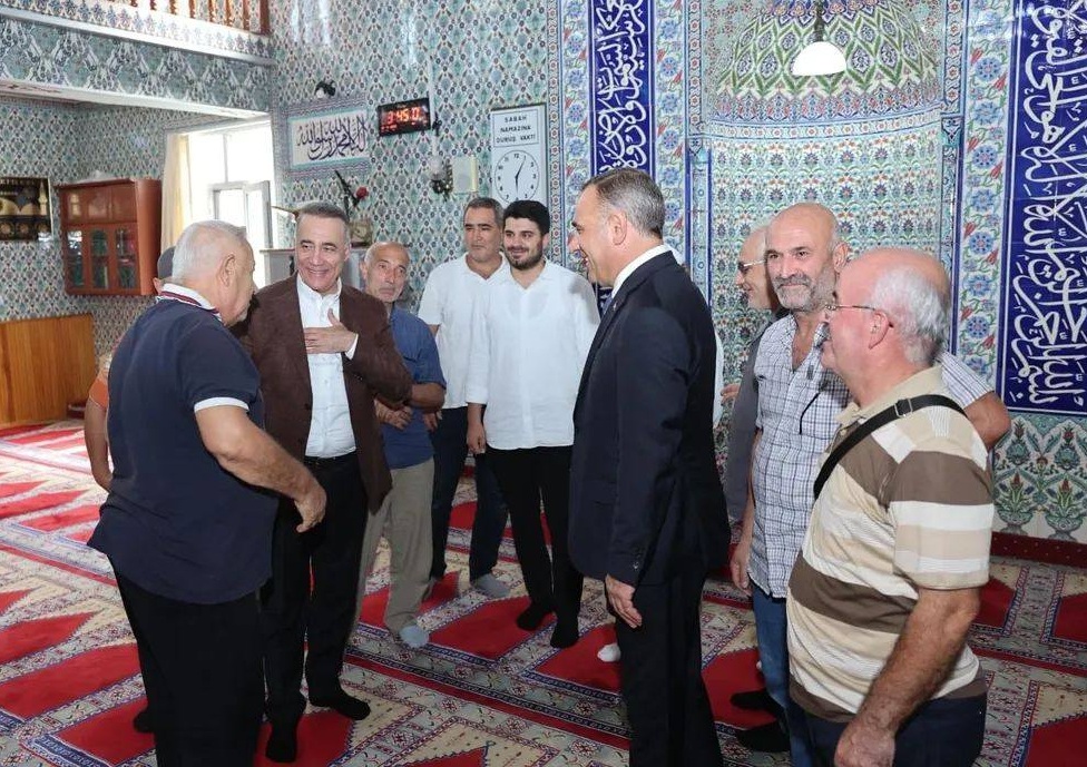 UĞUR MUMCU MAHALLESİ'NDE CUMA COŞKUSU