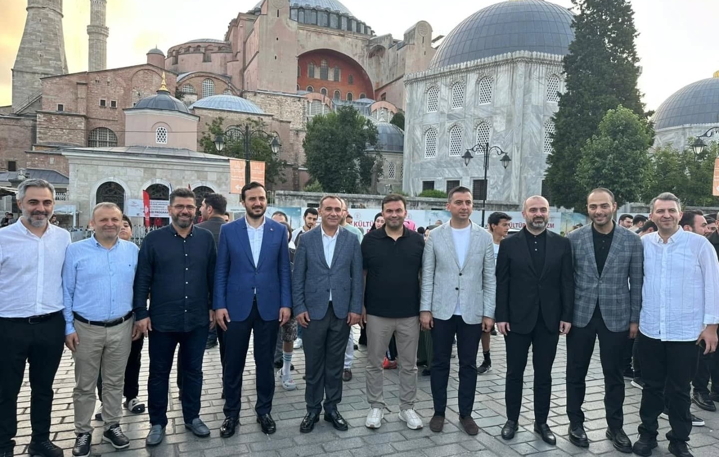 AYASOFYA’NIN 5. YILINDA DUALARLA