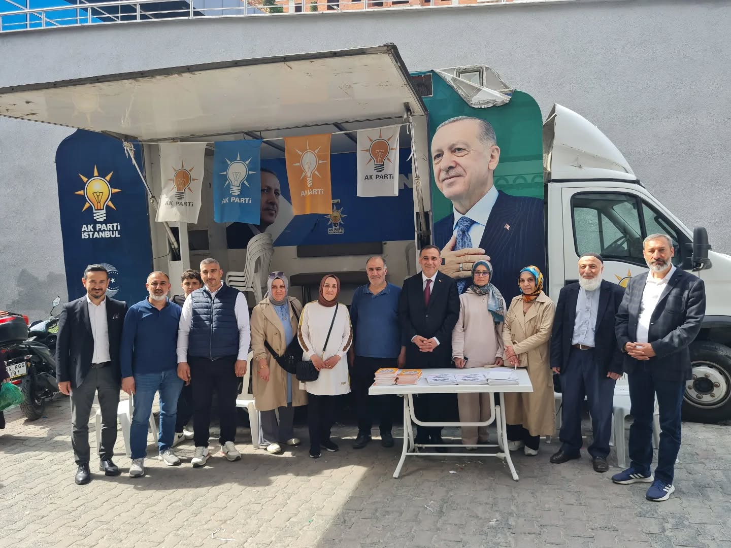 KOMŞULARIMIZ, BİZİ HİZMETLERİMİZDEN TANIR