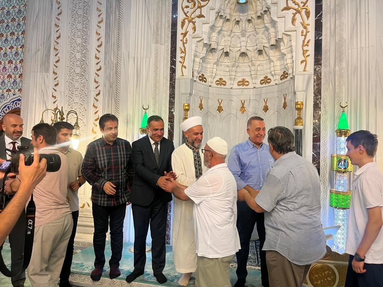 PEYGAMBER SEVGİSİYLE